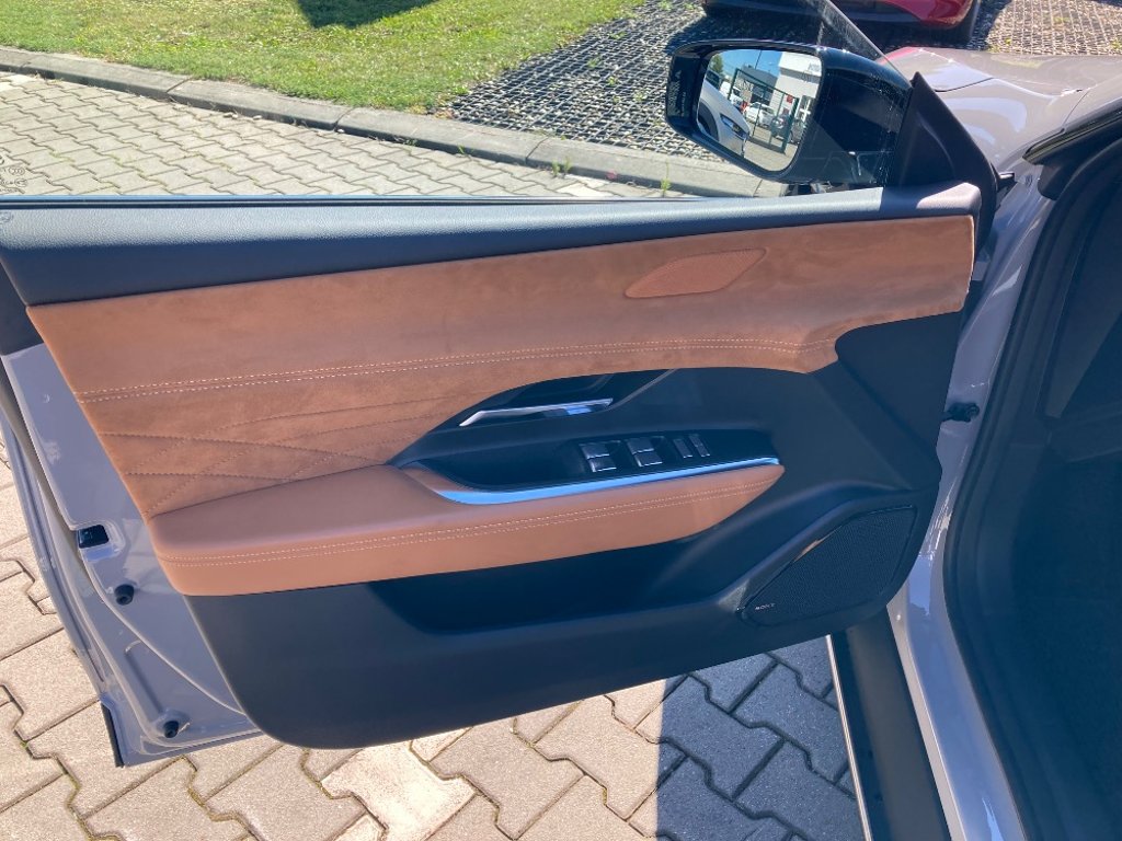 Mazda 6e