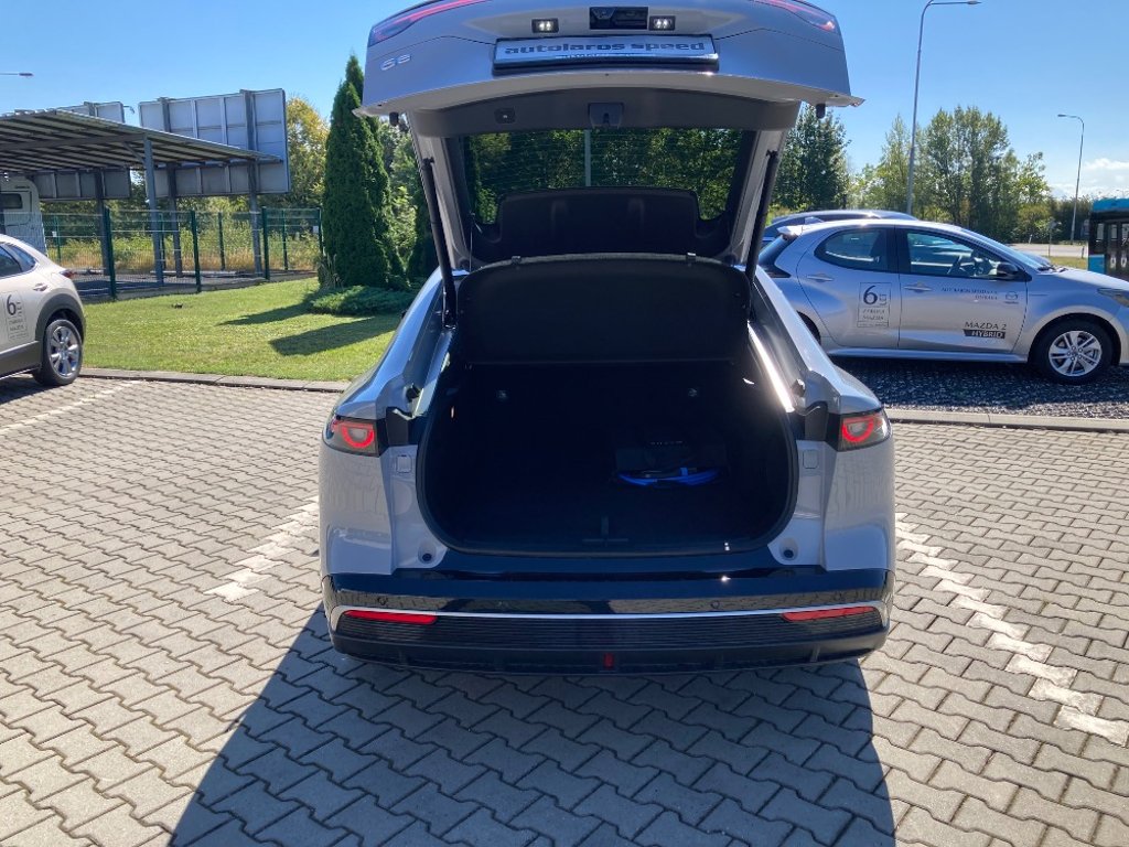 Mazda 6e