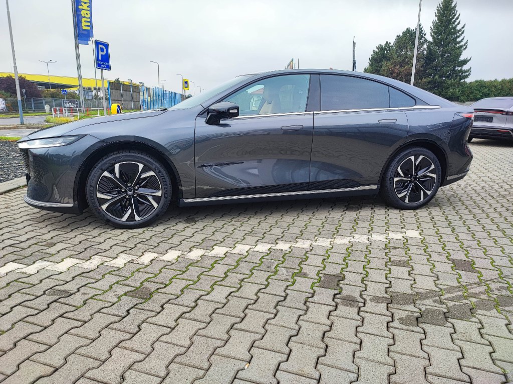 Mazda 6e