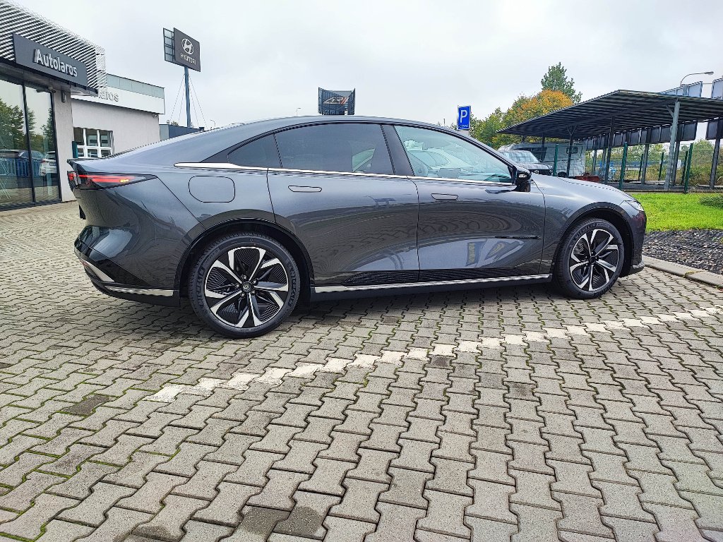 Mazda 6e
