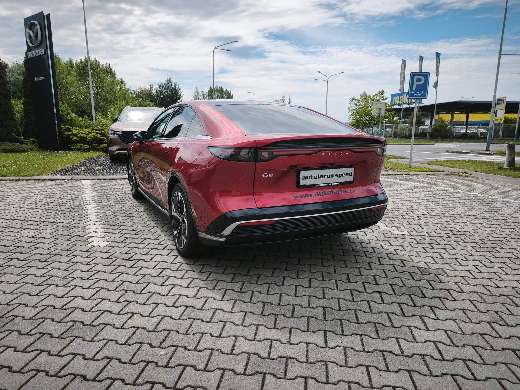 Mazda 6e