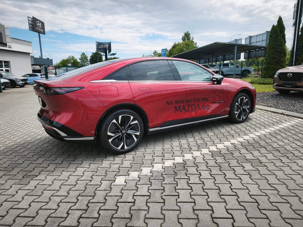 Mazda 6e