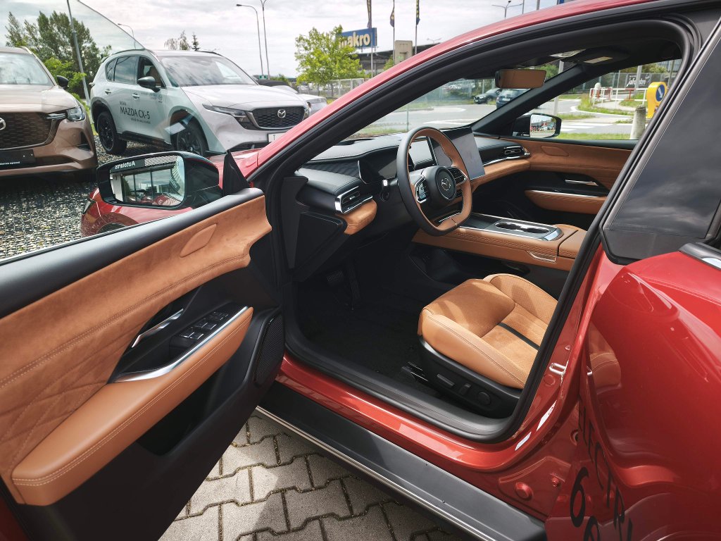 Mazda 6e