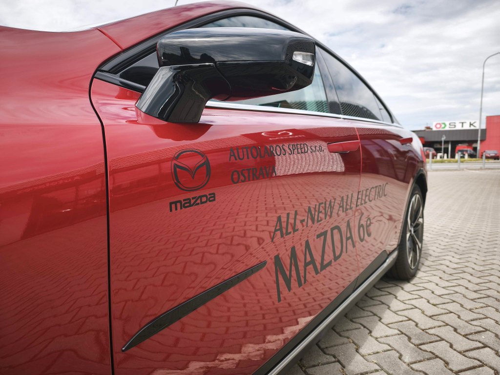 Mazda 6e